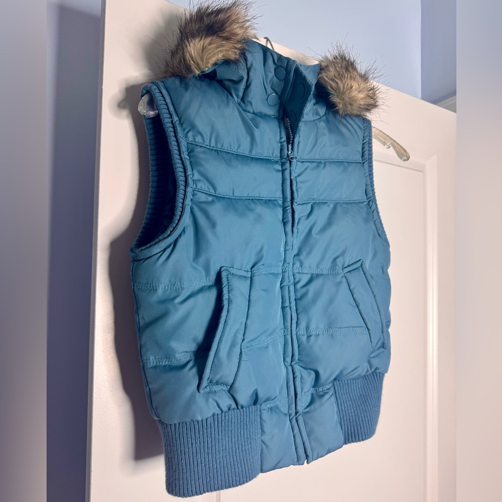 🍓6/$15🍓 Blue Hooded Puffer Vest - Picture 3 of 5
